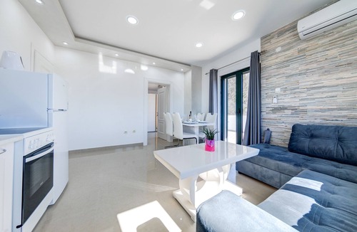Seoca Villa | Modern villa with swimming pool overlooking the green hills of Budva
