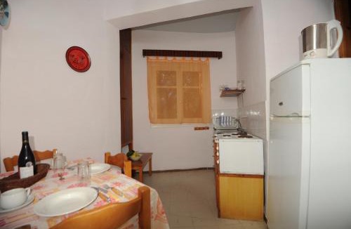 Lakones Apartment | Molos Beach Apartments