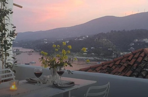 Poros Apartment | Mona