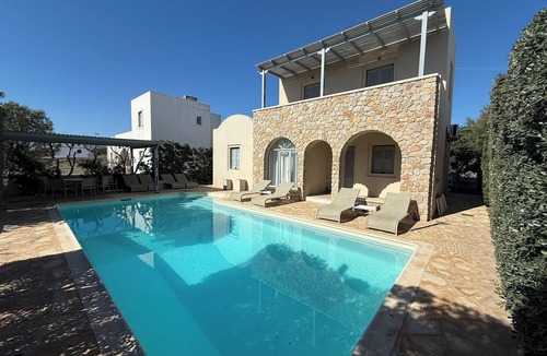 Monolithos Villa | Monolithos Pool Villa by the Beach