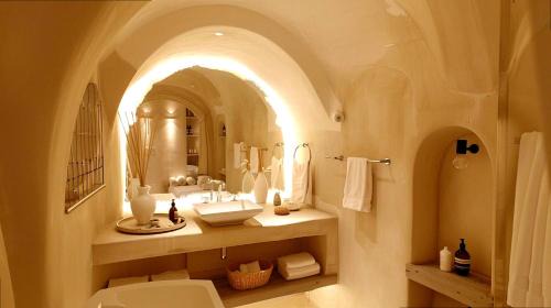 Fira House | Monsora guesthouse for 10 guests in Fira