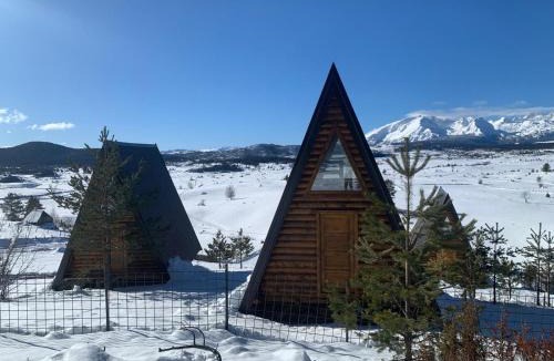 Ninkovici Ski Chalet | Monte Zen