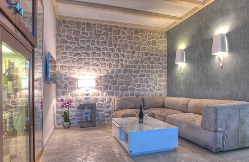 Krasici Villa | Moonlight Beach Villa