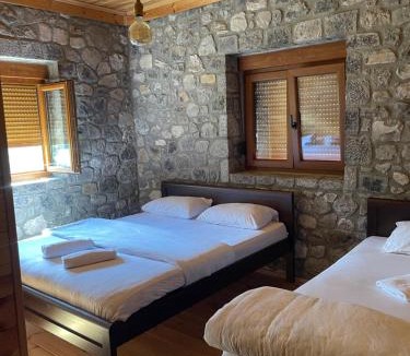 Vusanje Hotel | Moonlight House