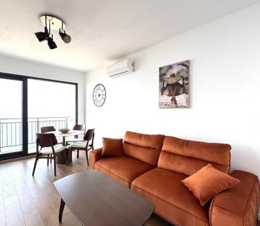 Krstac Apartment | Moréa- Modern, Sea View & Balcony