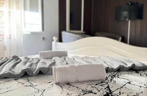Çagllavicë Hotel | Motel Albatros