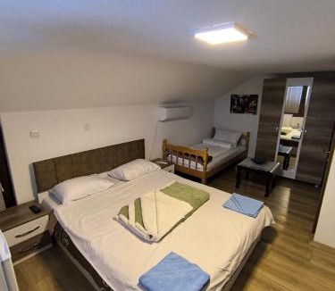 Brezovice Apartment | Mountain House - Brezovica