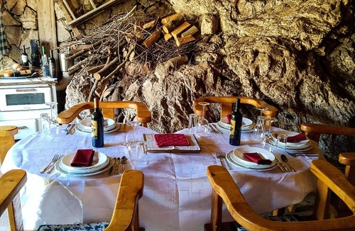 Vrbanje House | Mountain House Domestic,with three bedrooms.