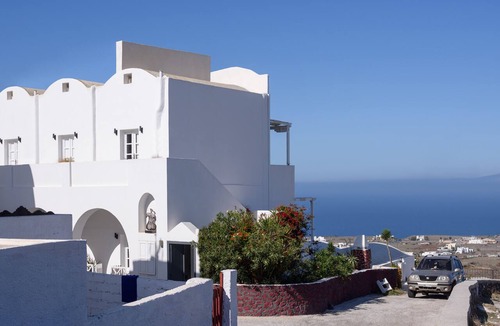 Oia Apartment | Muses Cycladic Suites - Two-Bedroom Sea View Suite with Seasonal Hot Tub
