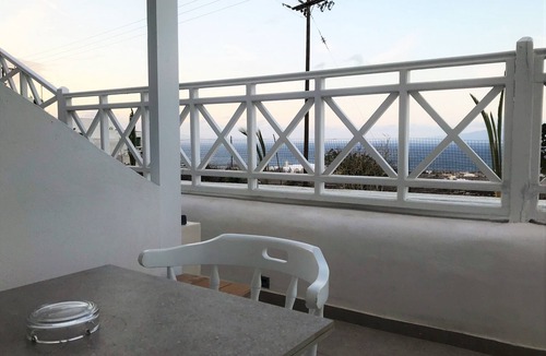 Oia Apartment | Muses Cycladic Suites - Two-Bedroom Apartment Partial Sea view&Seasonal Hot Tub