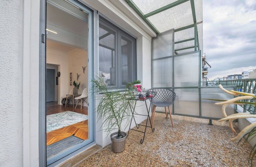 Athens Apartment | Museum 3 bdr apt -FIX Friends & Family Athens