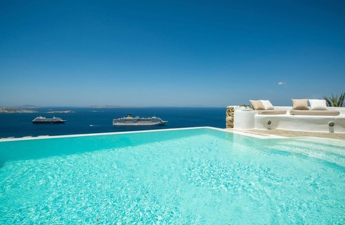 Mykonos Town Villa | My Rental Homes - Villa Artemide with private pool, sea view air conditioning