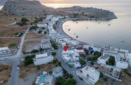 Haraki Hotel | My Savvas Studios
