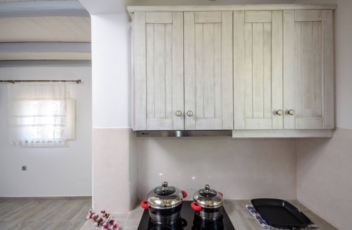 Naxos Town Villa | My Villa, 2-bedroom villa in gorgeous Naxos with AC, WiFi