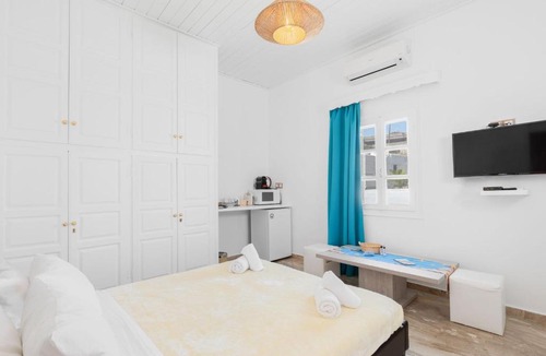Ano Mera Apartment | Mykonian Breeze