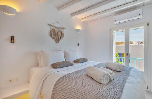 Platis Gialos Villa | Mykonian Mews Luxury Suites