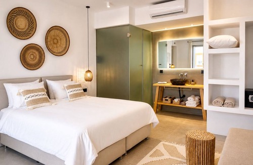 Ano Mera Hotel | Mykonos Dot Suites