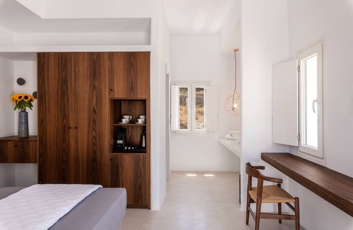 Platis Gialos Hotel | Mykonos Drops