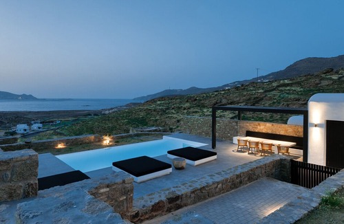 Ftelia House | Mykonos Ftelia Black Villa 2