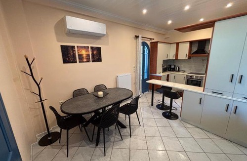Apolpaina House | Myrovolos Guesthouse