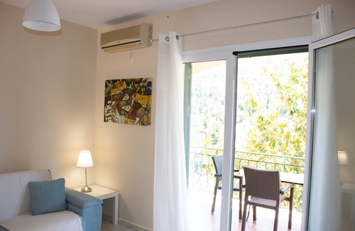 Dhrakata Apartment | Myrtos Cottages Erato