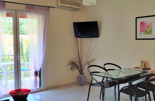 Dhrakata Apartment | Myrtos Cottages Euterpi