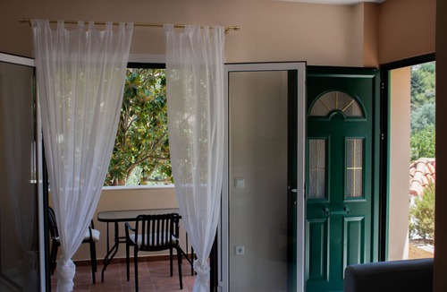 Dhrakata Apartment | Myrtos Cottages Terpsihore