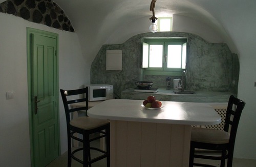 Episkopi Gonias Apartment | Mythos Traditional Stonehouse