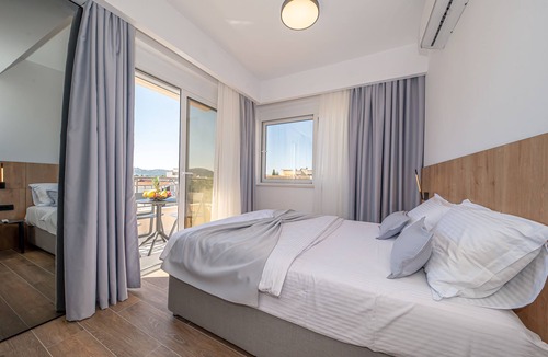 Bar House | N&N LUX Guest house