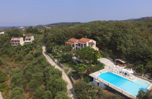 Almiros Beach Apartment | Natural Blue Green Apartment