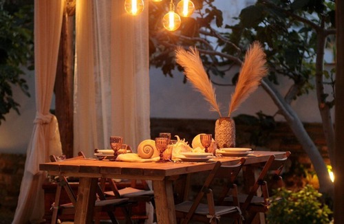Naxos Town Villa | Naxos Chora Villa 'Vaporias' with amazing garden