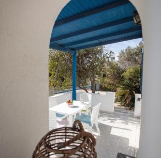 Plaka Villa | Nefeli in blue