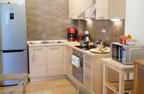 Karavomylos Apartment | NEFELI - Ocean front view/lavish decoration /10m to water/115m2