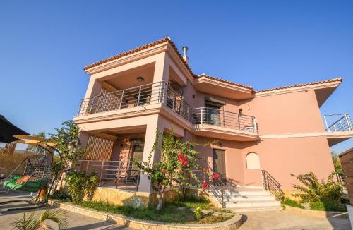 Kalpaki House | Nektarios & Eftychia Suites - Two Independent Apartments with Shared Pool & BBQ