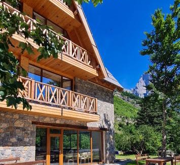 Theth Hotel | NeoKulla - Hikers Hive