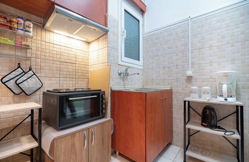 Athens Apartment | Neos kosmos 1 bedrm semi-basement flat by MPS