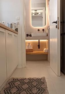 Parasporos House | Nesaea seafront house