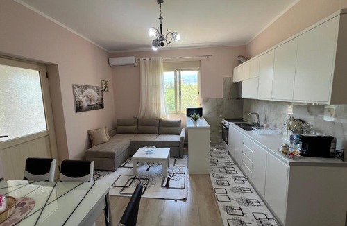 Orikum House | Nesti house
