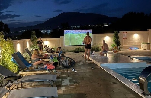 Utjeha Hladna Uvala Apartment | NEW! Apartment 4 with Pool in Bar, Montenegro