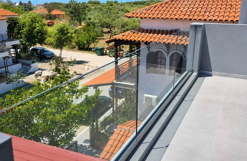 Sarti Condo | New Horizon Sarti - Double Room with Balcony G1