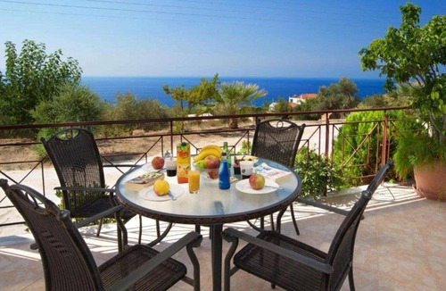 Vlachata Villa | New photos Two bed pool close to shops seaview