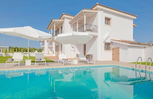 Kalpaki Villa | New Stylish Villa in a Quiet Location - Extensive Gardens, Private Pool and close to Sandy Beaches!