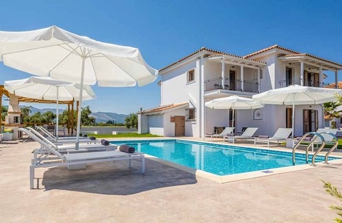 Kalpaki Villa | New Stylish Villa in a Quiet Location - Extensive Gardens, Private Pool and close to Sandy Beaches!