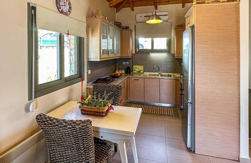 Lerna House | Nice home in Xiropigado with WiFi
