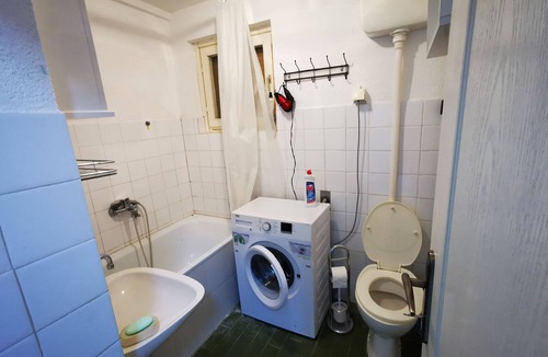 Burtaisi House | nice view and good room