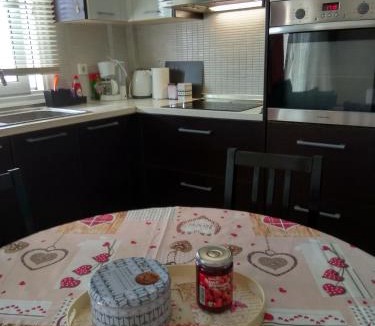 Perea Apartment | Nickys place Perea