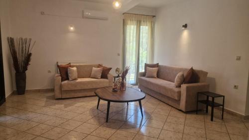 Logarata Apartment | Nicole House