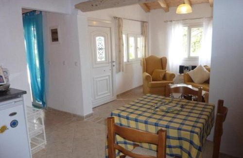 Petaleia House | Nikatsas Cottage No 1