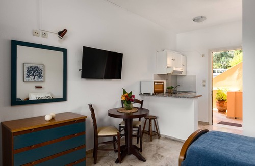Messonghi Apartment | Nikiforos Apartments by Konnect, Mesongi