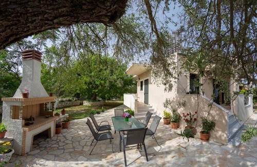 Kariotai House | Nikis Country House - Lefkada BnB Private Parking